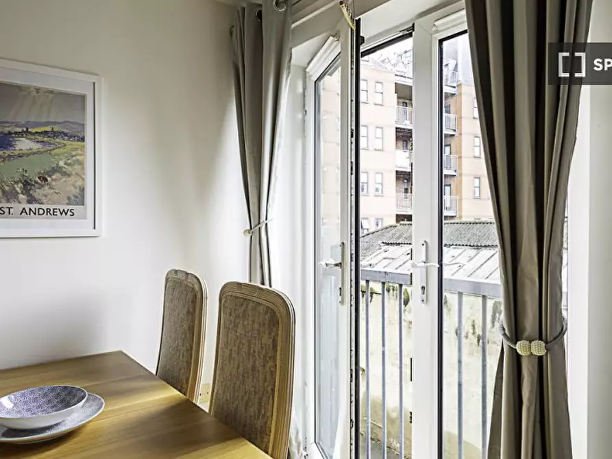 Immagine 10 di Appartamento in affitto  in New Road a Poplar