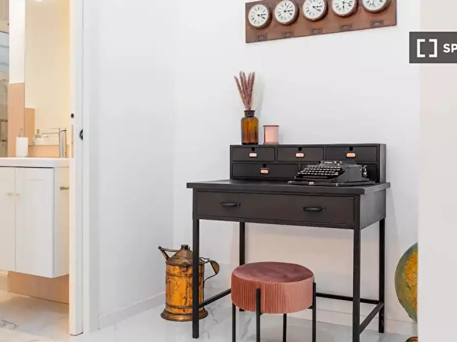 Immagine 5 di Appartamento in affitto  in Via di S. Giovanni in Laterano a Roma