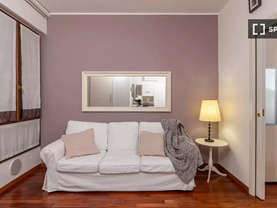 Immagine 2 di Appartamento in affitto  in Via Lorenteggio a Milano