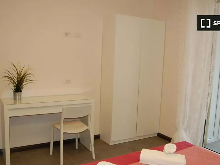 Immagine 3 di Camera condivisa in affitto  in Viale dello Scalo S. Lorenzo a Roma