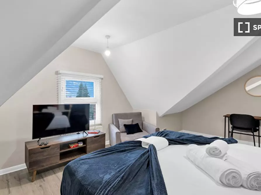 Immagine 4 di Ufficio in affitto  in flat a Tottenham