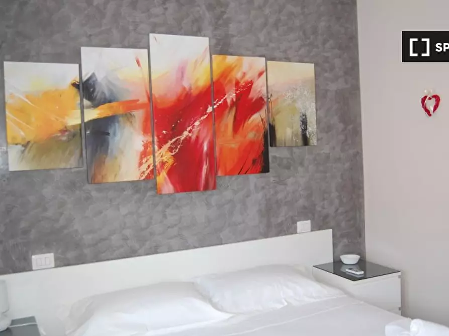 Immagine 19 di Camera condivisa in affitto  in Viale dello Scalo S. Lorenzo a Roma