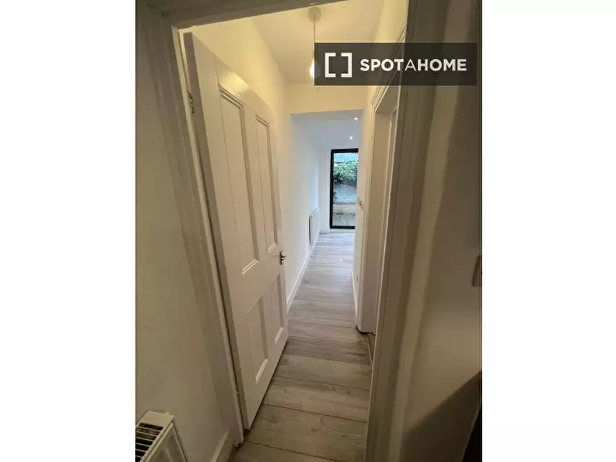 Immagine 8 di Camera condivisa in affitto  in Silverthorne Road a Lambeth