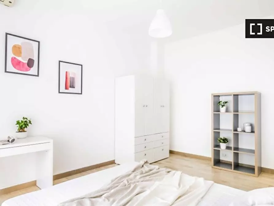 Immagine 16 di Camera condivisa in affitto  in Via degli Astri a Milano