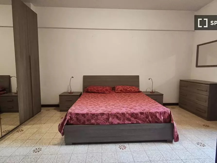 Immagine 1 di Camera condivisa in affitto  in Via Giuseppe Veronese a Roma