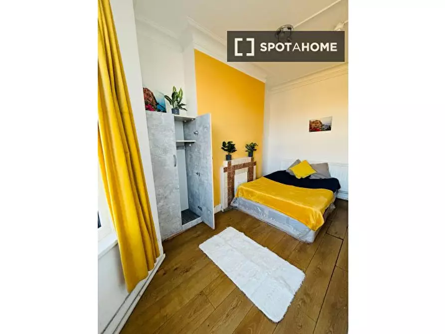 Immagine 2 di Camera condivisa in affitto  in Claremont Rd a Paddington