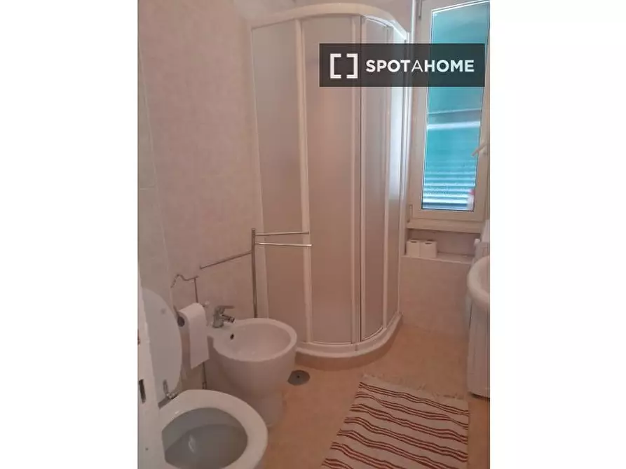 Immagine 12 di Camera condivisa in affitto  in Via Domenico Cucchiari a Roma