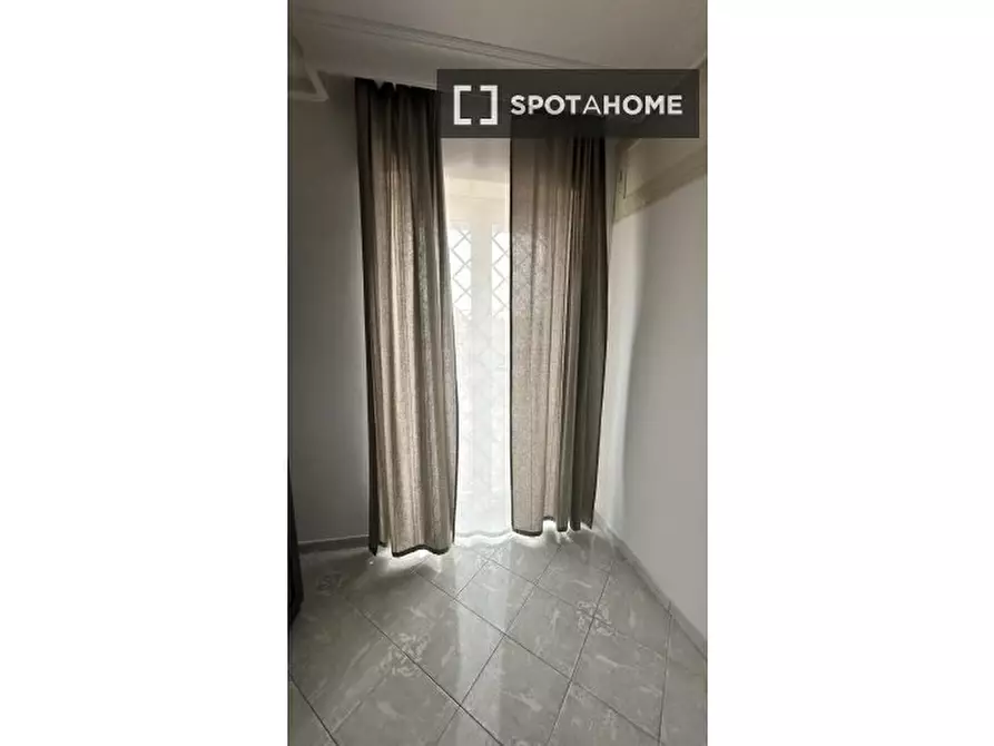 Immagine 9 di Camera condivisa in affitto  in Via del Pigneto a Roma