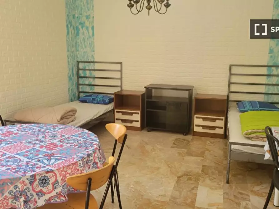 Immagine 3 di Camera condivisa in affitto  in Via Luciano Manara a Padova