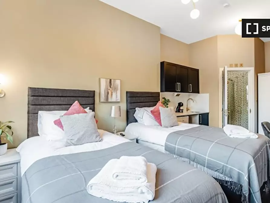 Immagine 4 di Ufficio in affitto  in High Rd a Tottenham