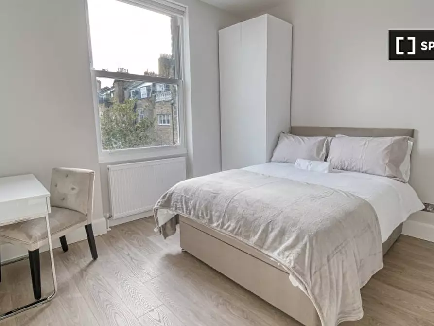 Immagine 1 di Ufficio in affitto  in A Old Brompton Rd a Kensington