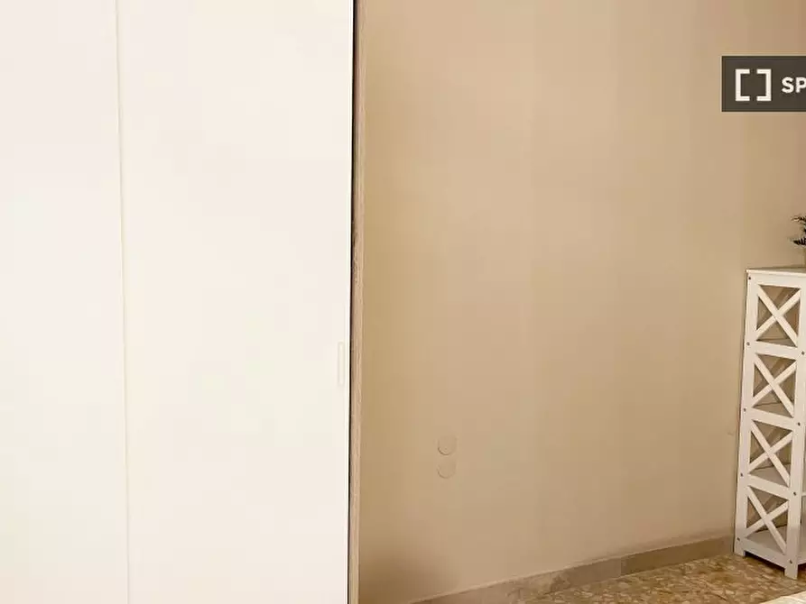 Immagine 4 di Camera condivisa in affitto  in LUNGARNO VESPUCCI a Firenze