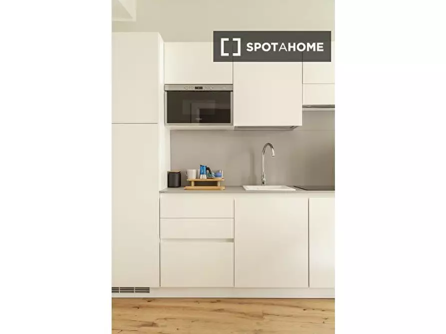 Immagine 13 di Appartamento in affitto  in Via Gianfranco Zuretti a Milano