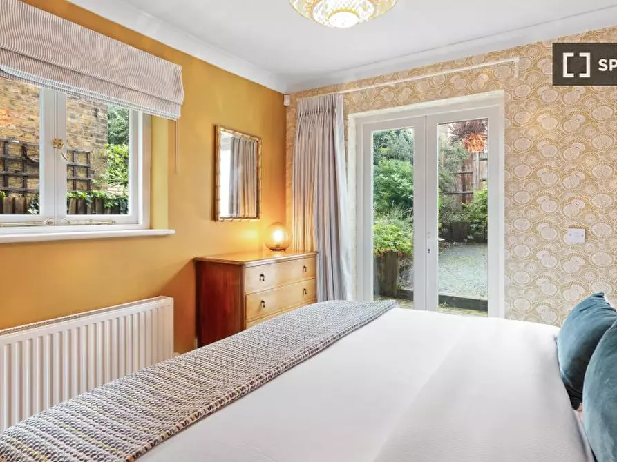 Immagine 18 di Appartamento in affitto  in Gayville Rd SW a Wandsworth