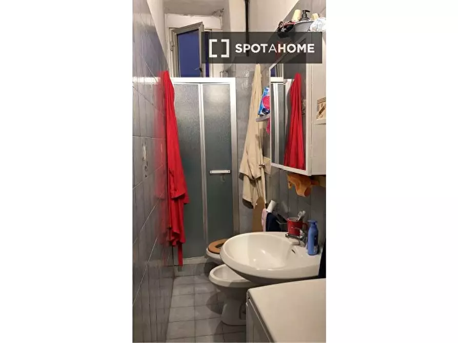 Immagine 6 di Camera condivisa in affitto  in Via Piacenza a Milano