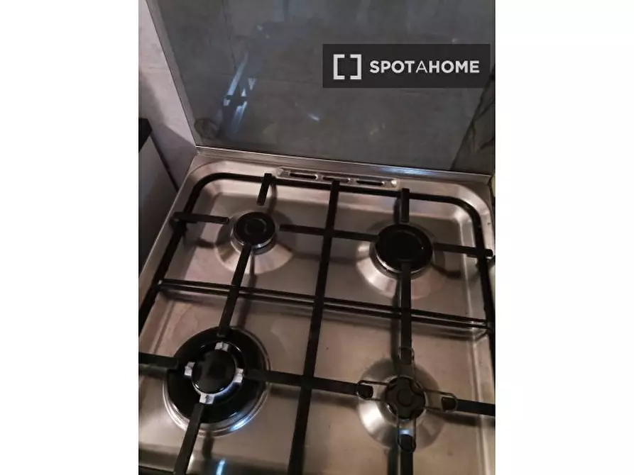 Immagine 12 di Camera condivisa in affitto  in Via Aldo Manuzio a Genova