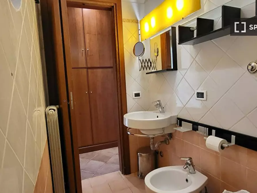 Immagine 12 di Appartamento in affitto  in Via Ettore Giovenale a Roma