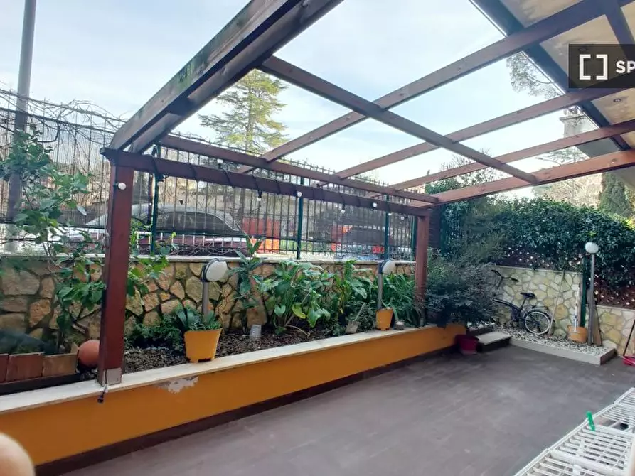 Immagine 5 di Camera condivisa in affitto  in Via Montebruno a Roma