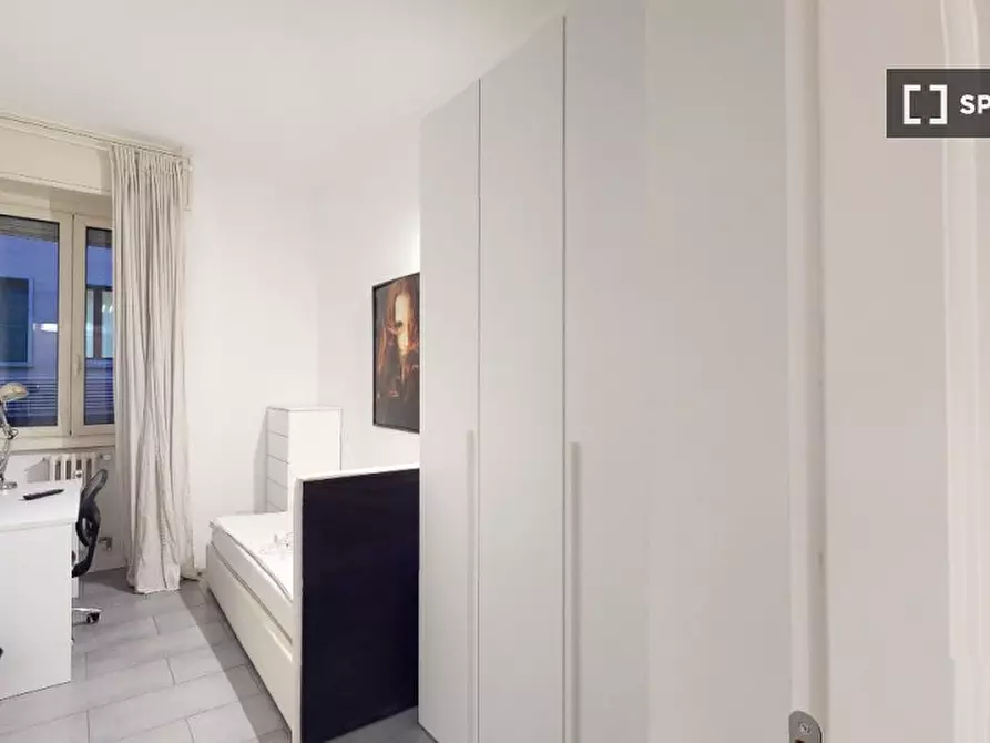 Immagine 2 di Camera condivisa in affitto  in Via Felice Casati a Milano