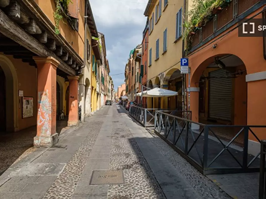 Immagine 19 di Appartamento in affitto  in Via del Pratello a Bologna