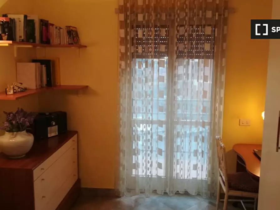 Immagine 4 di Camera condivisa in affitto  in Via Garessio a Roma
