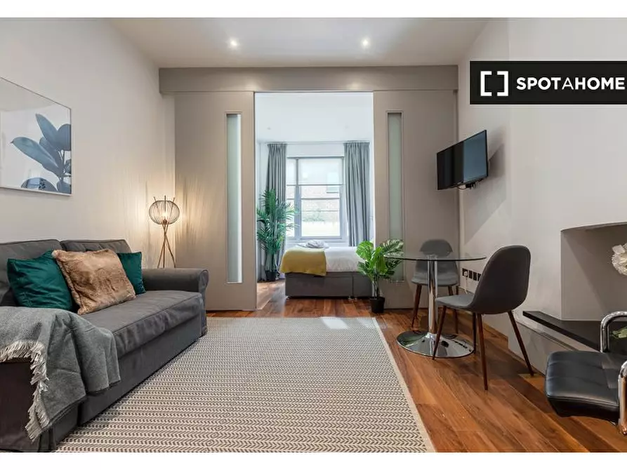Immagine 3 di Appartamento in affitto  in Apartment a Kensington