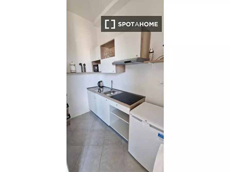 Immagine 5 di Appartamento in affitto  in Via Carlo Cattaneo a Napoli