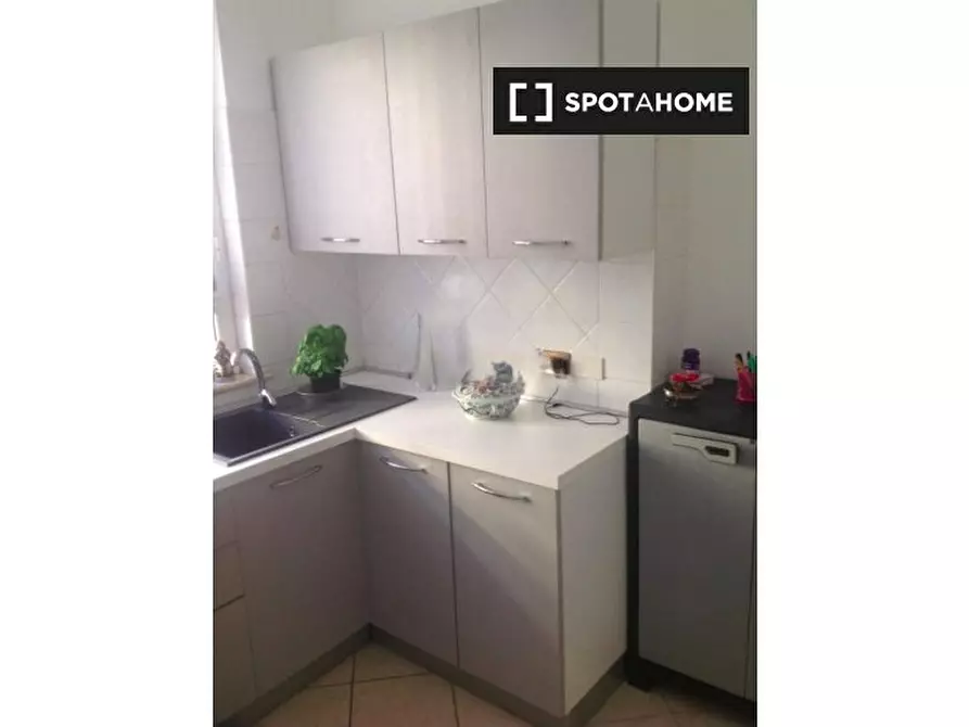 Immagine 9 di Camera condivisa in affitto  in Via Pier Andrea Fontebasso a Roma