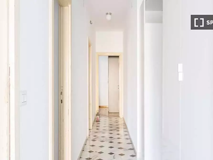 Immagine 11 di Camera condivisa in affitto  in Viale Tunisia a Milano