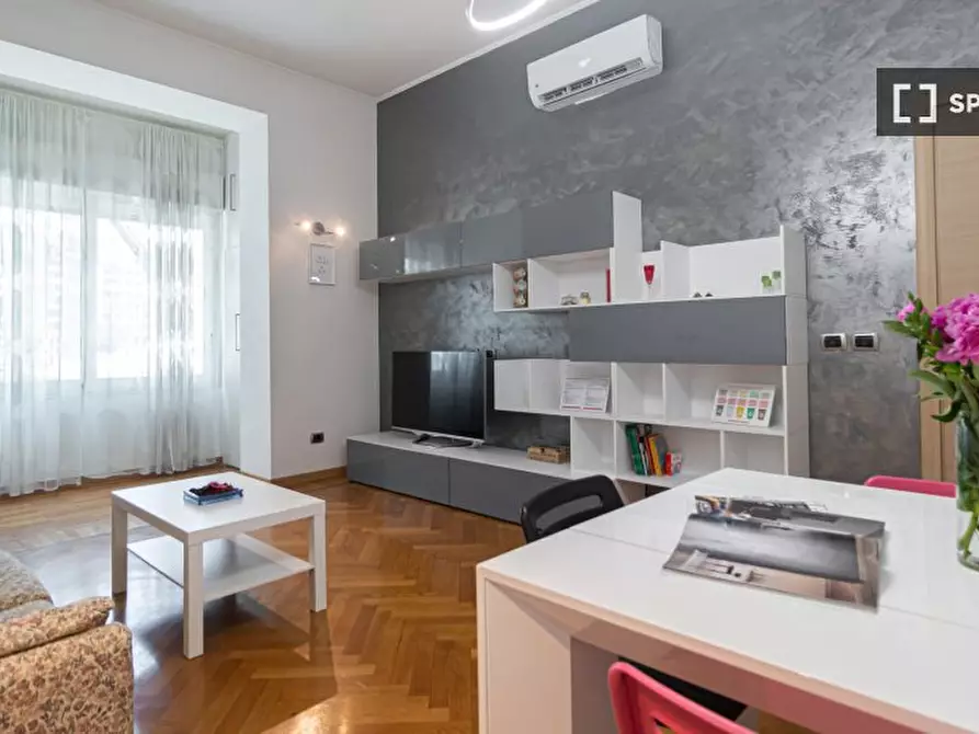 Immagine 1 di Appartamento in affitto  in Via Cornalia a Milano