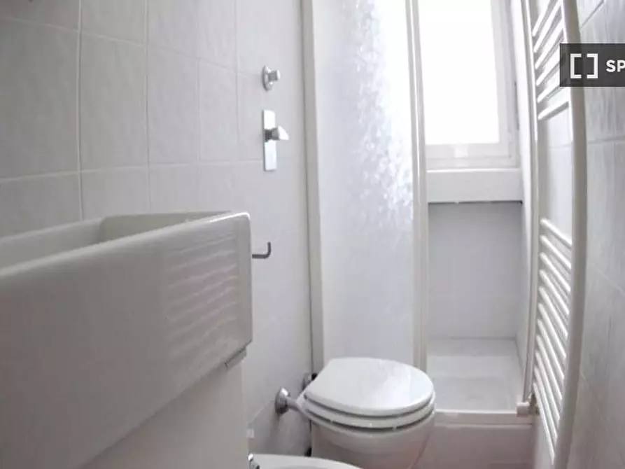 Immagine 5 di Camera condivisa in affitto  in Via Felice Casati a Milano