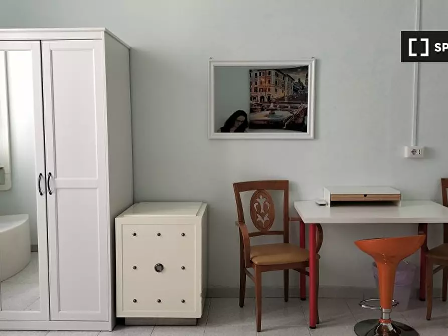 Immagine 7 di Camera condivisa in affitto  in Via Principe Amedeo a Roma
