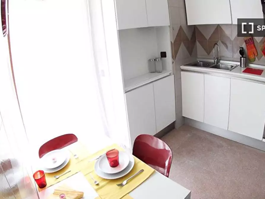 Immagine 5 di Camera condivisa in affitto  in Via Angelo de Vincenti a Milano