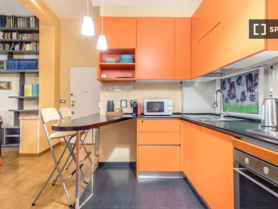 Immagine 2 di Appartamento in affitto  in Via di val Tellina a Roma