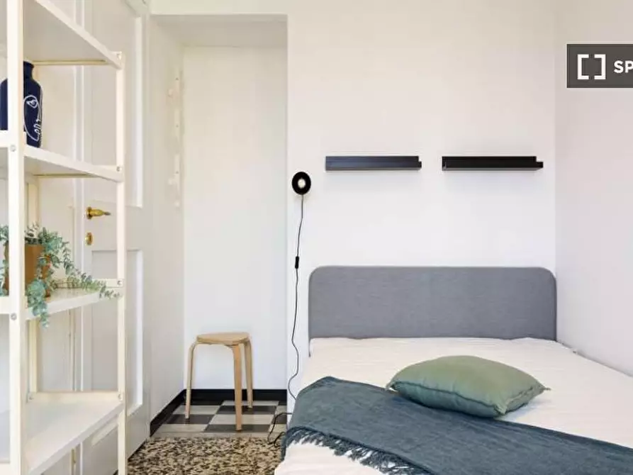 Immagine 2 di Camera condivisa in affitto  in Via Battistotti Sassi a Milano