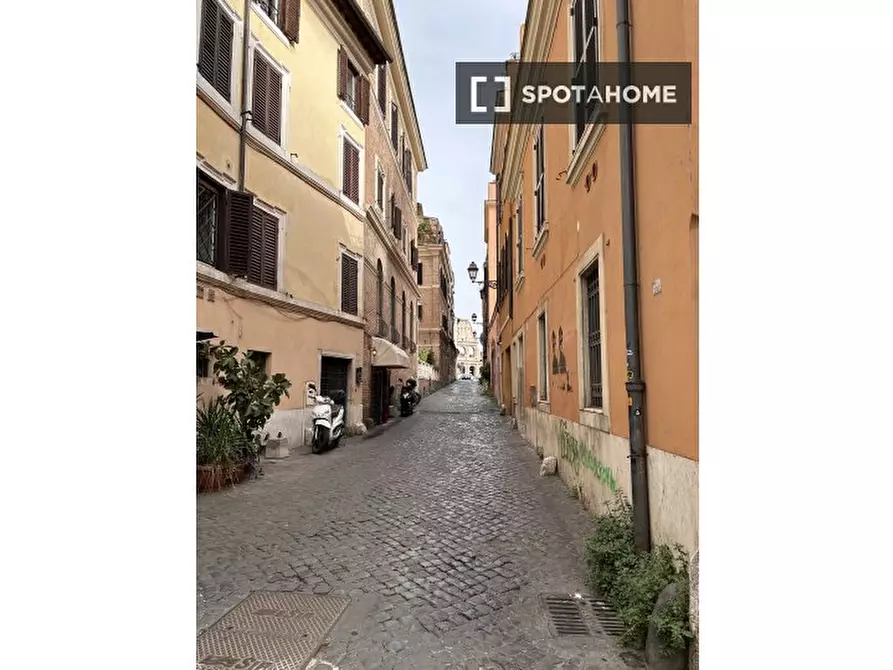 Immagine 5 di Ufficio in affitto  in Via Frangipane a Roma