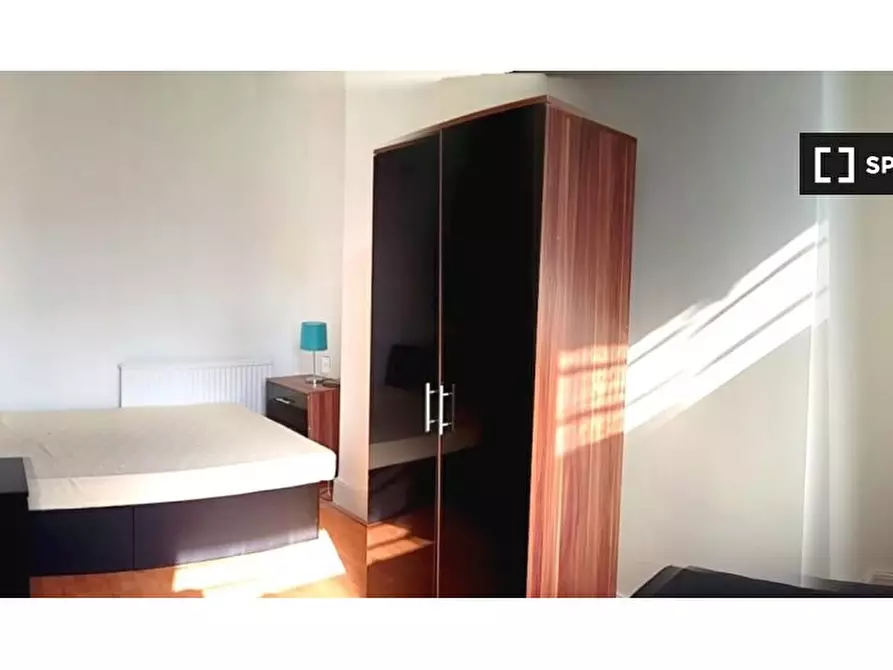 Immagine 3 di Camera condivisa in affitto  a 