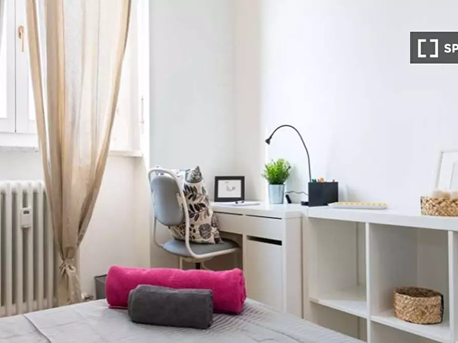 Immagine 2 di Camera condivisa in affitto  in Via Delle Betulle Milan a Monza