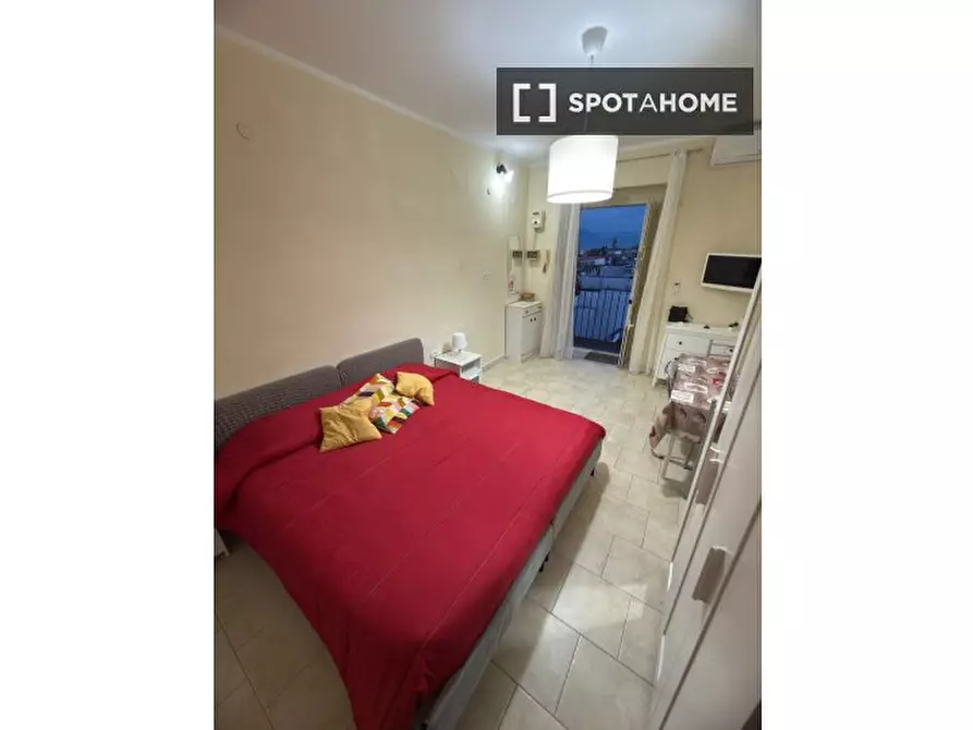 Immagine 8 di Ufficio in affitto  in Via Pietro Trinchera a Napoli