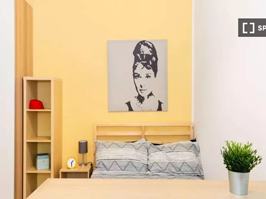 Immagine 1 di Camera condivisa in affitto  in Via Macedonio Melloni Milan a Milano