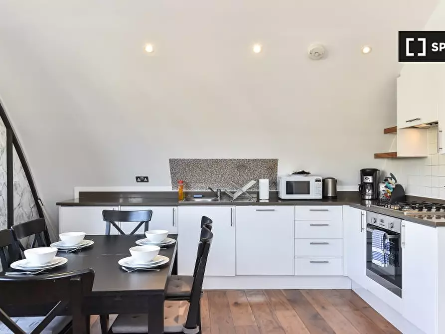 Immagine 5 di Appartamento in affitto  in Kentish Town Rd a Camden Town