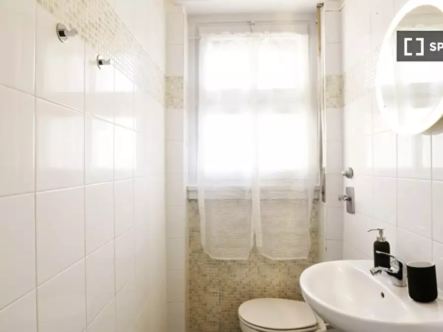 Immagine 12 di Camera condivisa in affitto  in Viale Tibaldi a Milano