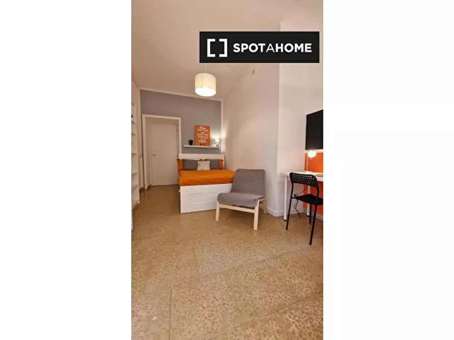 Immagine 7 di Camera condivisa in affitto  in Lungotevere di Pietra Papa a Roma