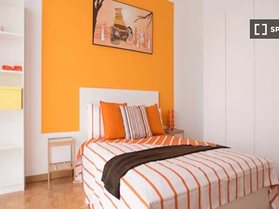 Immagine 11 di Camera condivisa in affitto  in Via Alfonso Capecelatro a Milano