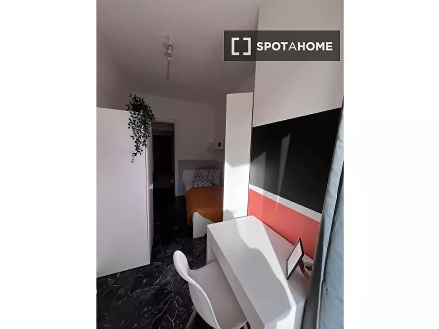 Immagine 3 di Camera condivisa in affitto  in Verona a Trento