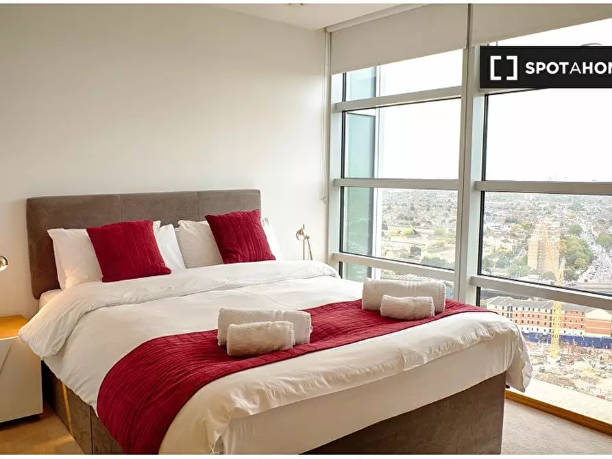 Immagine 5 di Appartamento in affitto  in Winston Way a Ilford