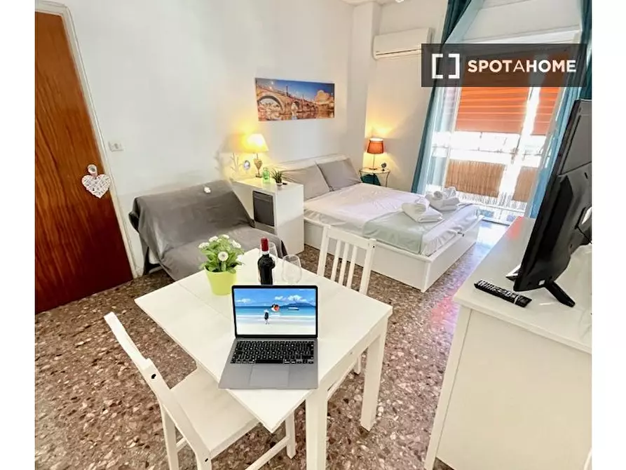 Immagine 1 di Ufficio in affitto  in Via Gaetano Casati a Roma