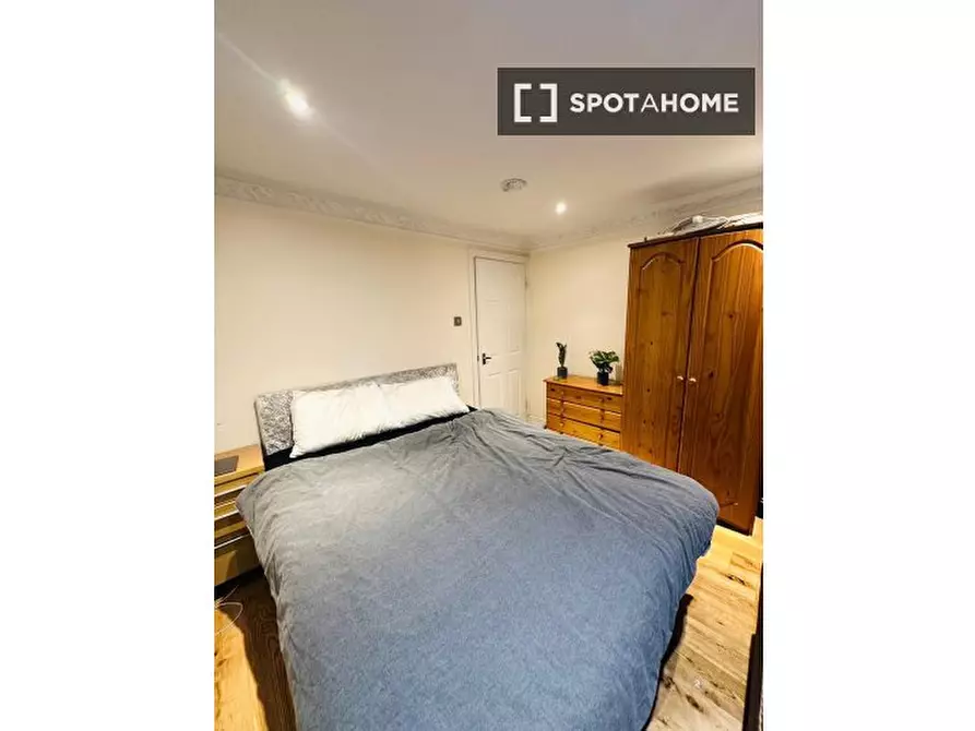 Immagine 14 di Camera condivisa in affitto  in Kemsing Rd a Greenwich