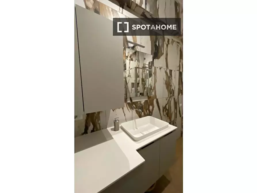 Immagine 10 di Appartamento in affitto  in Via Sisto IV a Roma