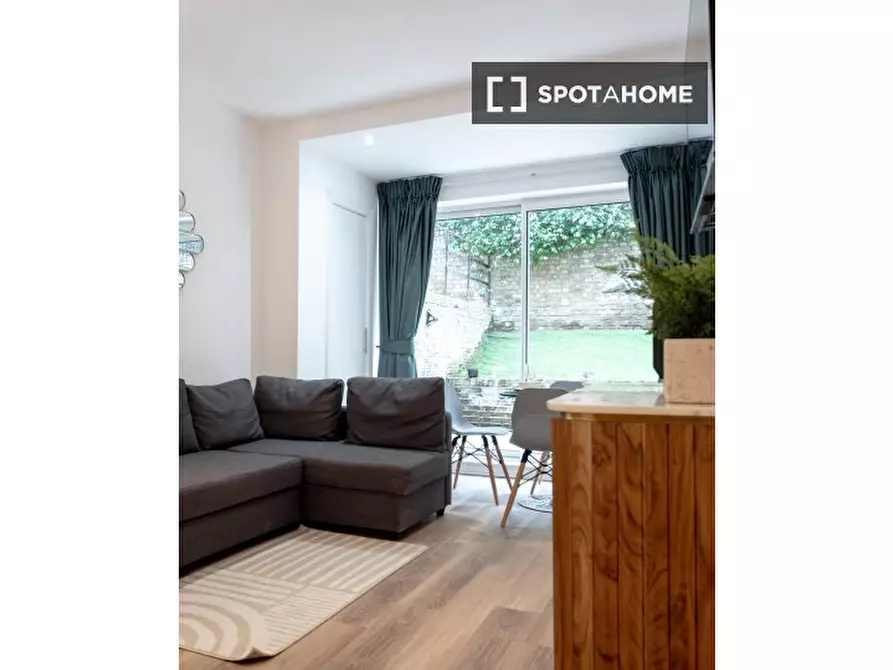 Immagine 8 di Appartamento in affitto  in Nevern Pl a Kensington